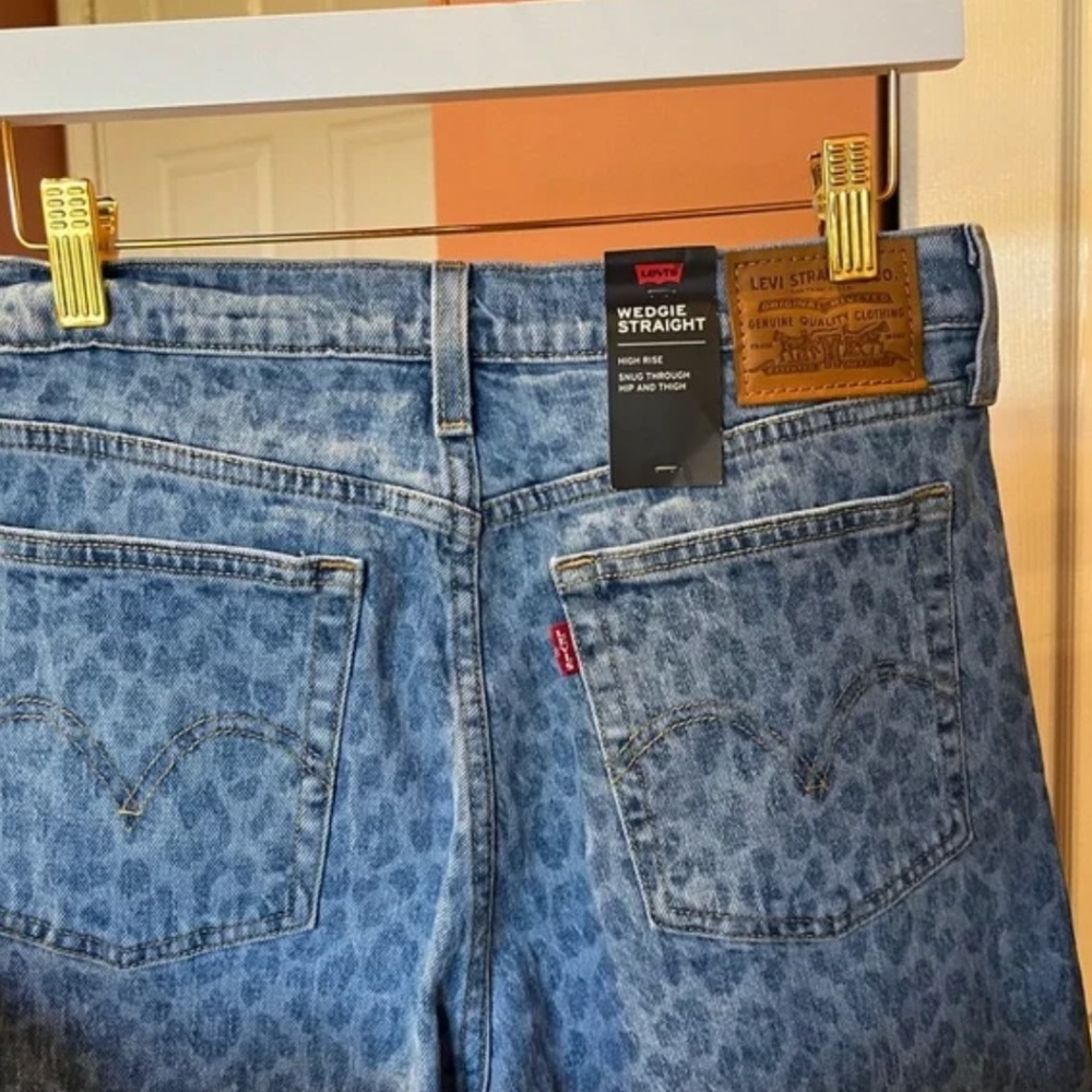 Levi's Wedgie Straight High Waist Straight Leg Jeans in Tango Wild Cat 28x26